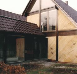 Flexibler Sandstein von YTTERSTONE® als Fassaden-Verkleidung eines Wohnhauses