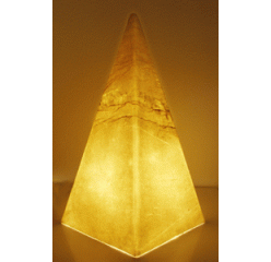 Verkleidung einer Lampe mit hinterleuchtetem Sandstein von YTTERSTONE®