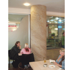 Flexibler Sandstein von YTTERSTONE® als Wand-Dekor im Innenbereich